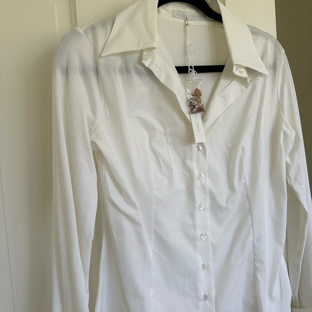 Anne Fontaine White Top. New With Tags. Size 40. Beautiful